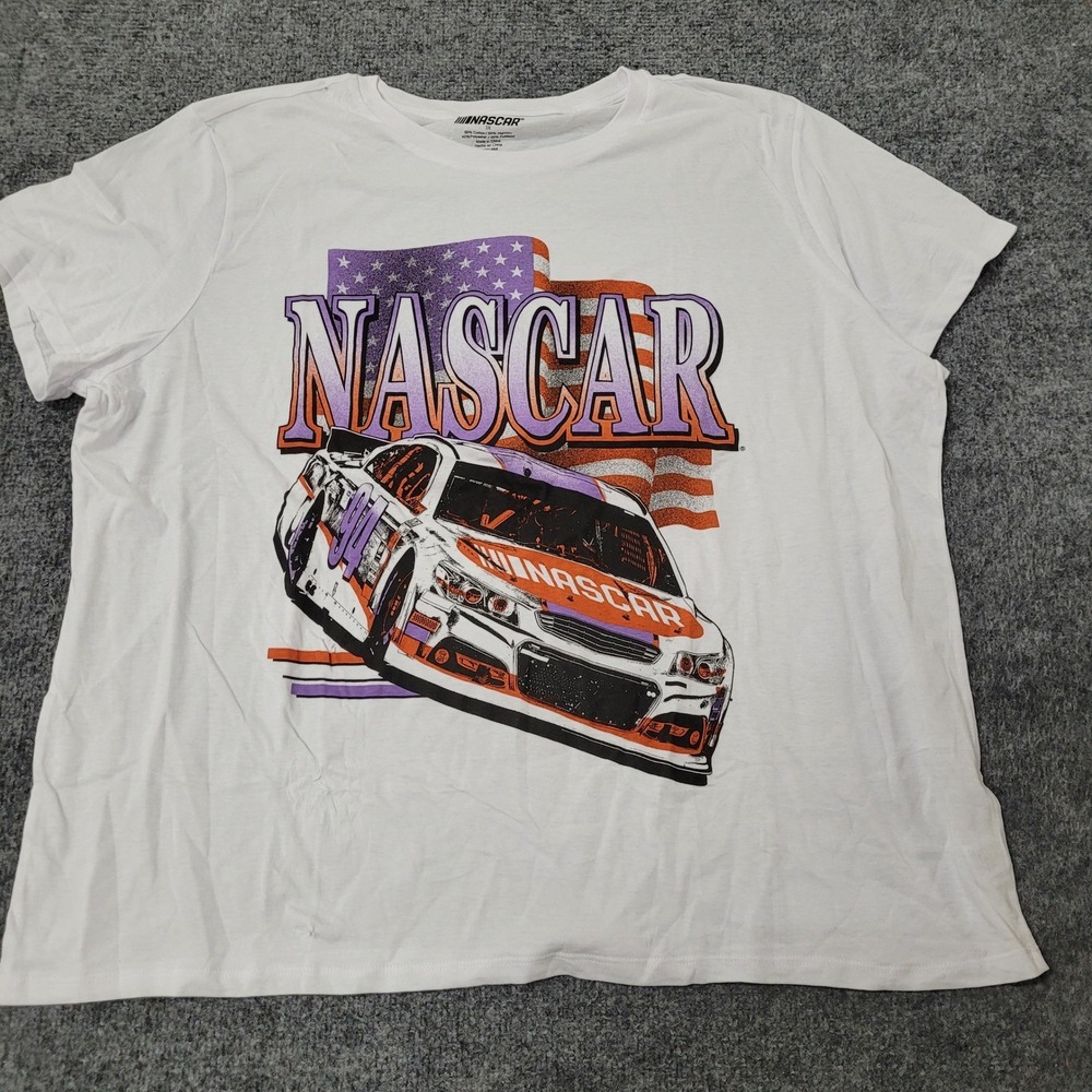 NASCAR T-Shirt Womens Size 3X White Graphic Racing American Flag Short Sleeve